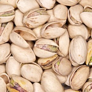 Raw pistachio nuts